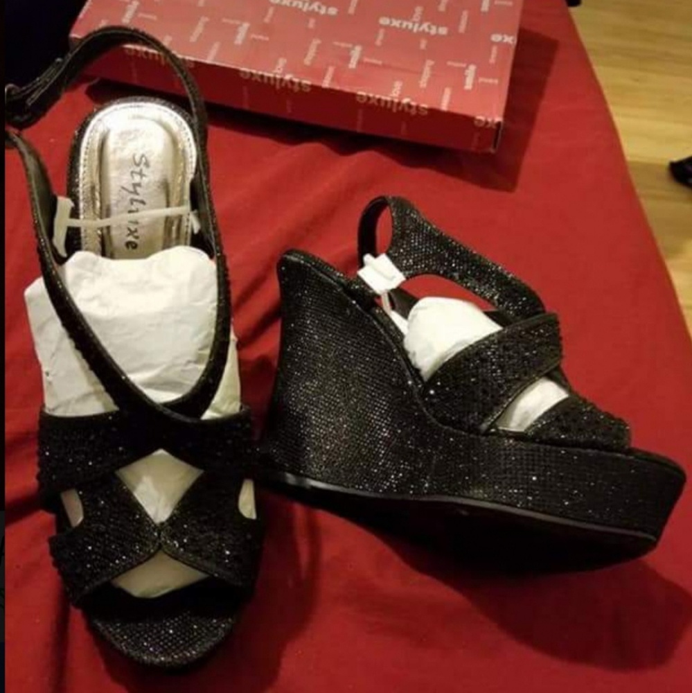 Black sparkle wedges